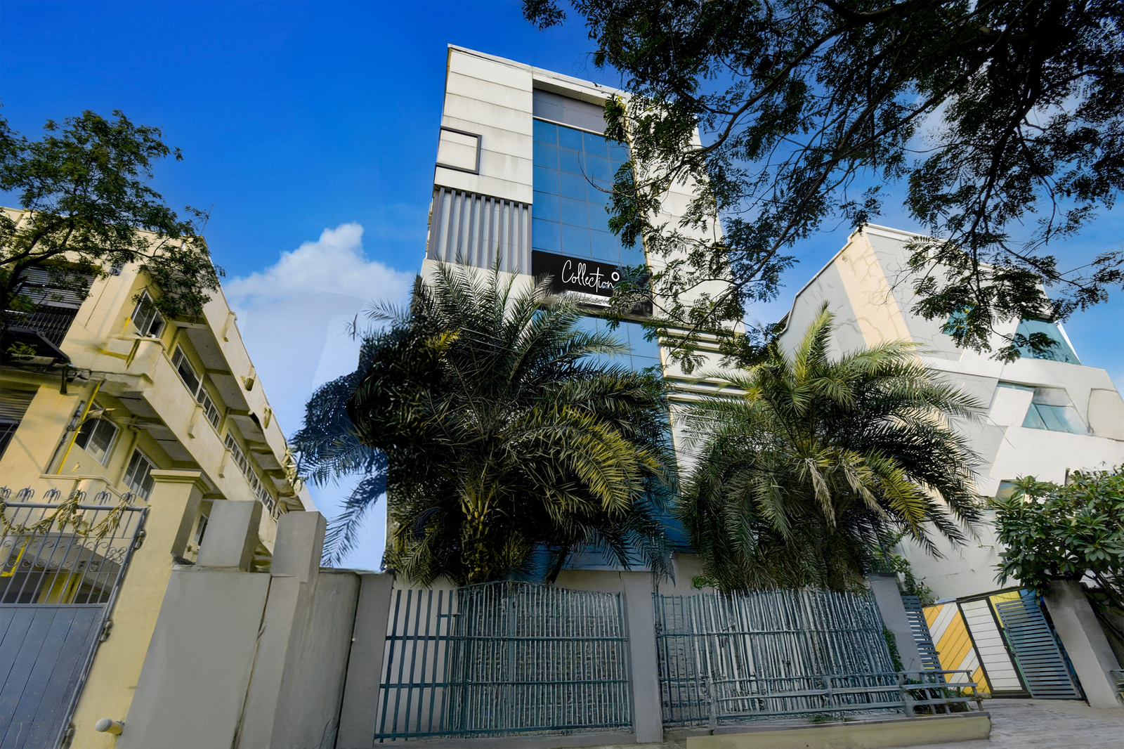 Super Collection O Erragadda Metro Station Formerly Golden Gate,India>>Hyderabad,3 star