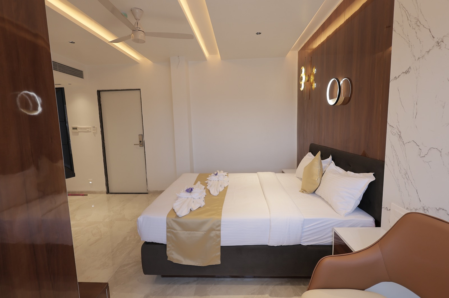 Hotel Krushnai Deluxe, Sangli,,3 star
