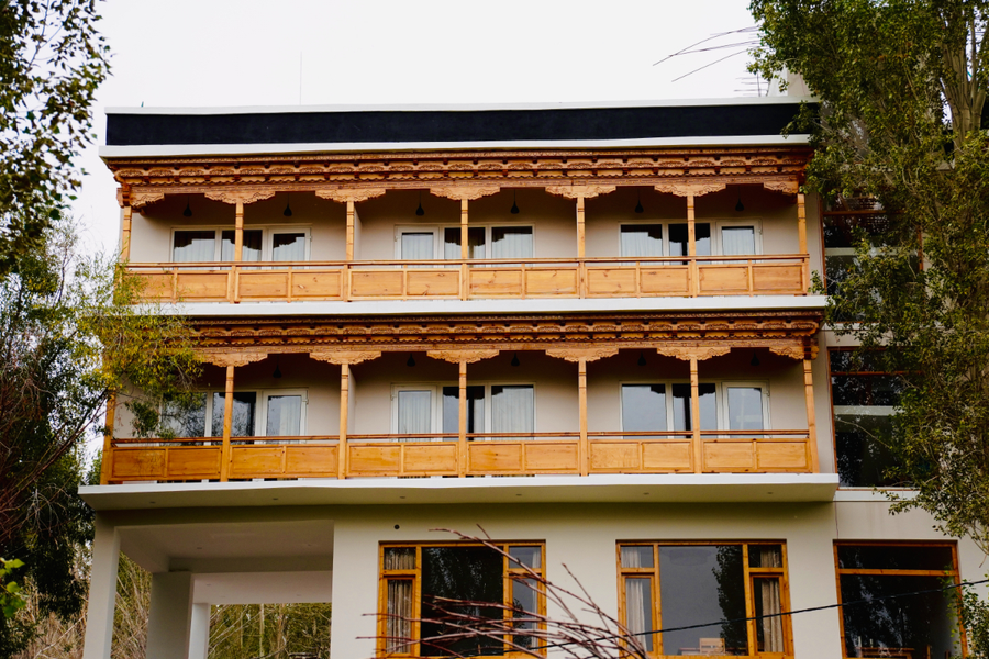 hotel walnut ladakh