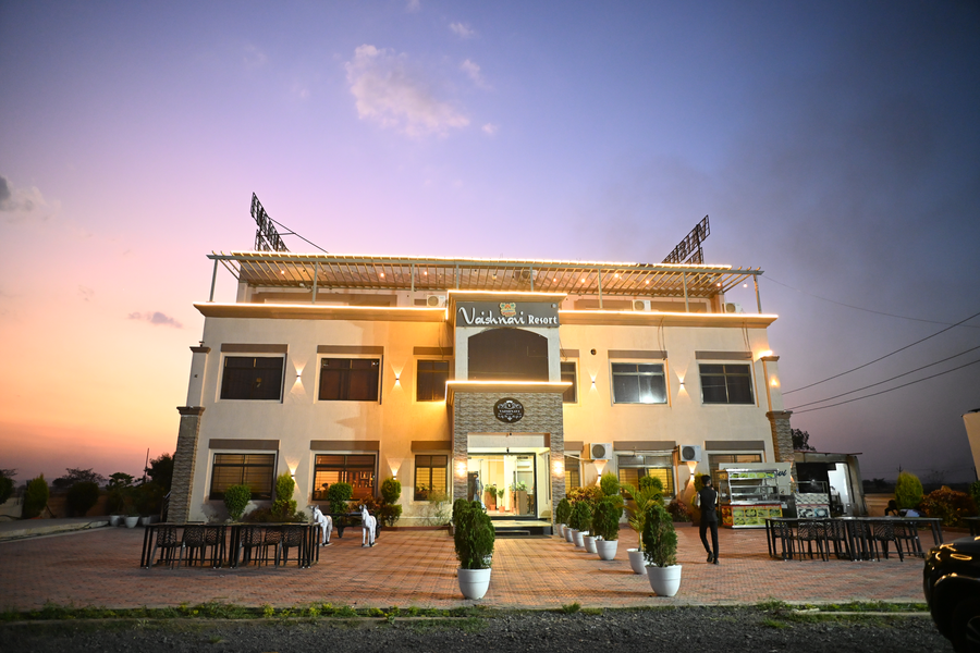 Vaishnavi Resort,,3 star