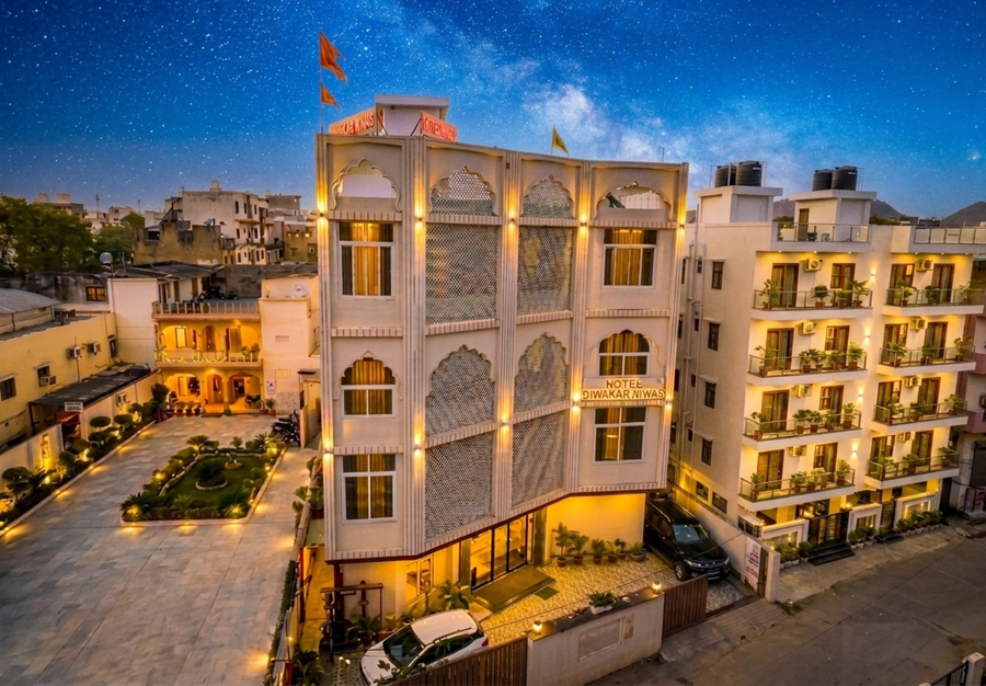 hotel diwakar niwas