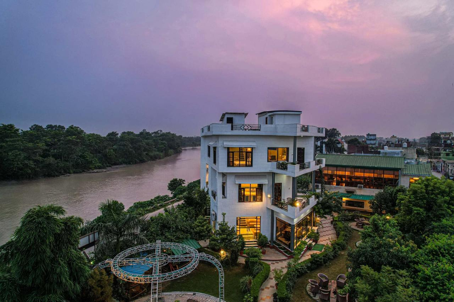 River View Resort,,3 star