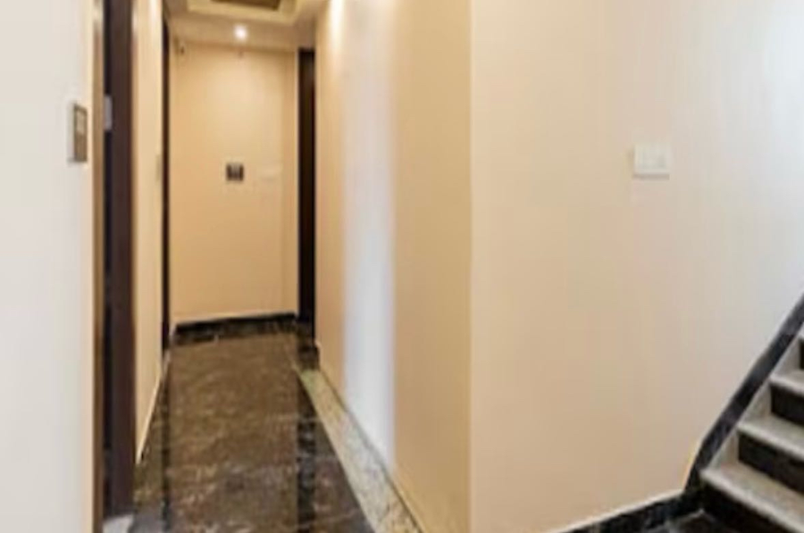 Collection O Kengeri Bus Terminal Bangalore Formerly Via Luxury Suites,Plot No. 33, Mantapa, Halagevaderahalli, Srinivaspura, Bangalore,3 star