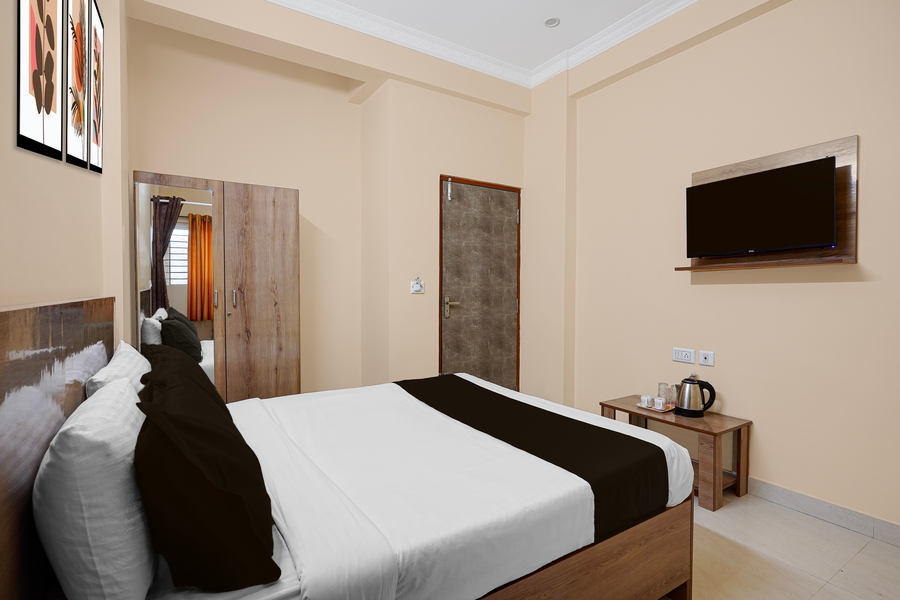 Super Collection O Yeshvantpur Railway Junction Formerly Sasthi Inn,Plot No. 732/15, Pipeline Road, Yeshwantpur, Bangalore,3 star