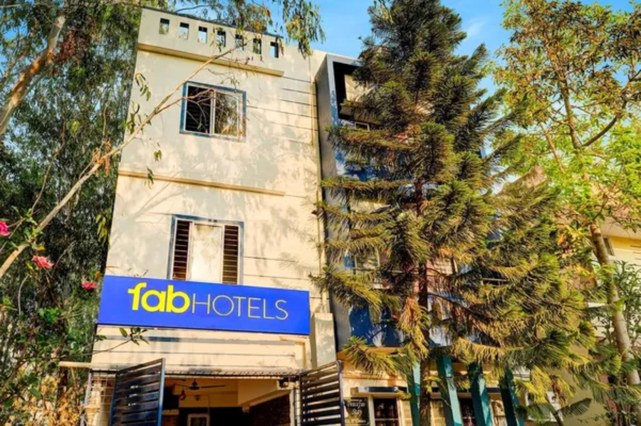 via peaceful stay