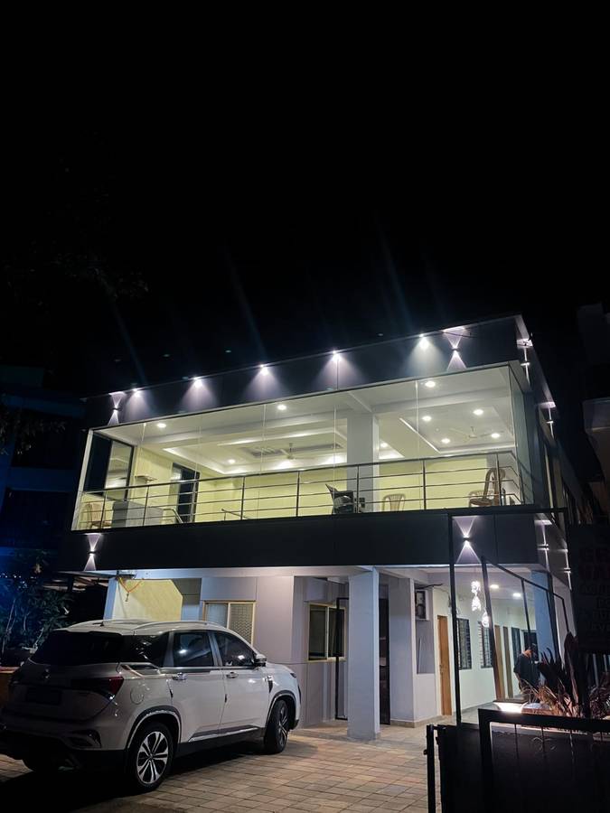 Hillside Heaven,,3 star