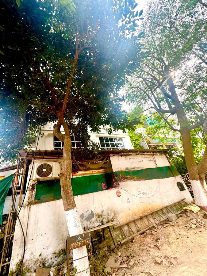 Gurugram Home Residency,Sector 52,2 star