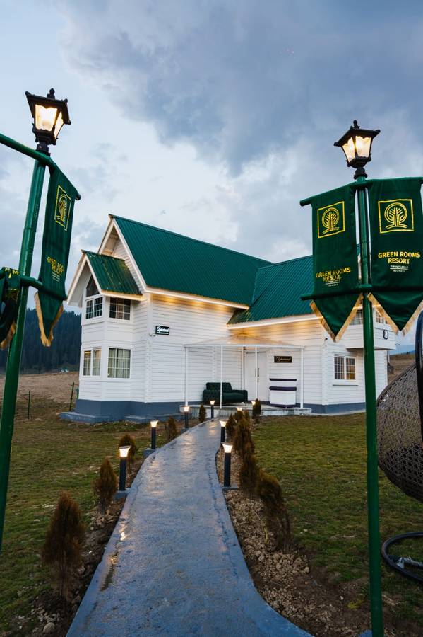 Green Rooms Resort,Near Children Park,4 star