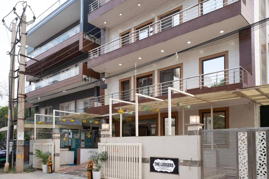 The Lodgers Hotel - Sector 38 Near Medanta Medicity,Sector 38,3 star