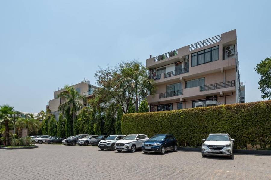 The Sandalwood By Manvenco Hospitality,Kapashera, Delhi,2 star