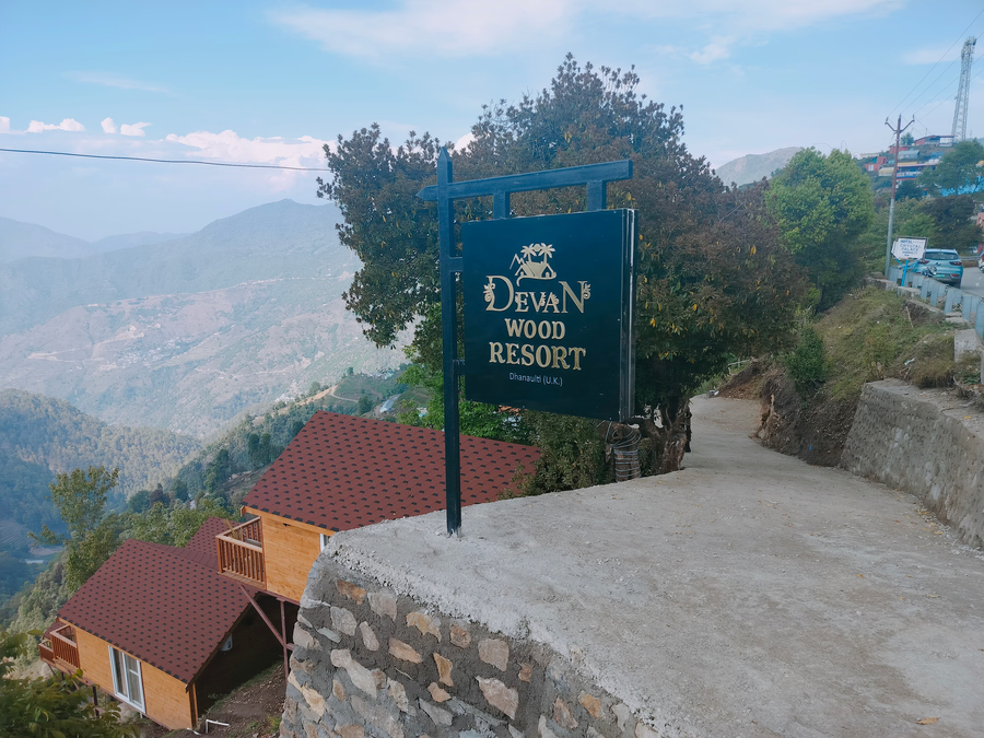 Devan Woods Resort,Chamba - Mussoorie Rd,3 star