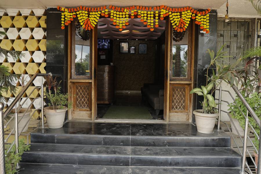 hotel new punjab