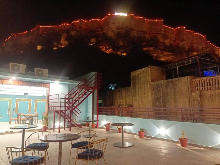 Shiv Hari Heritage,Clock Tower,5 star