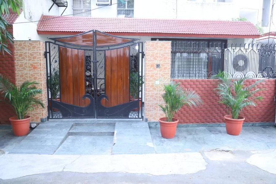 Fortune Home Service Apartment 3Bhk B57 Sarita Vihar,Sarita Vihar,3 star