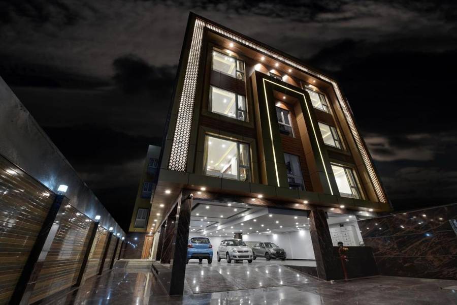 hotel golden tree
