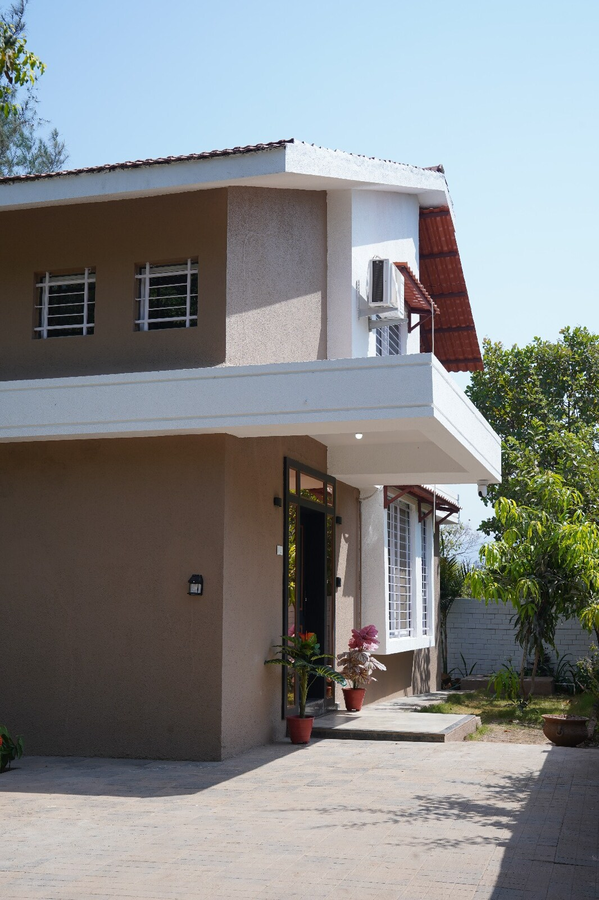 chillout space with jacuzzi karjat