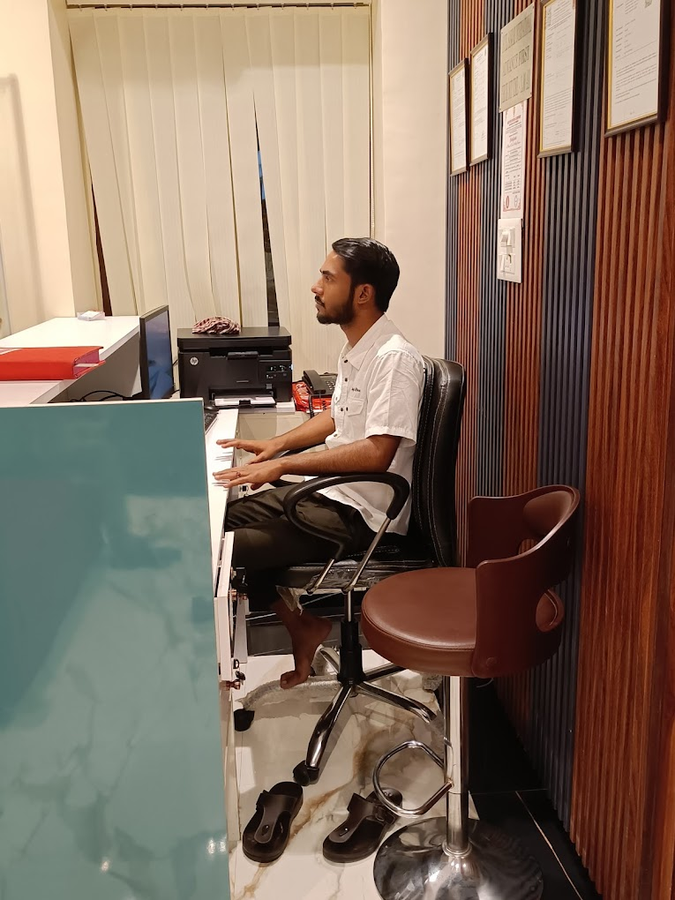 Hotel Sanjary International,Churchgate,2 star