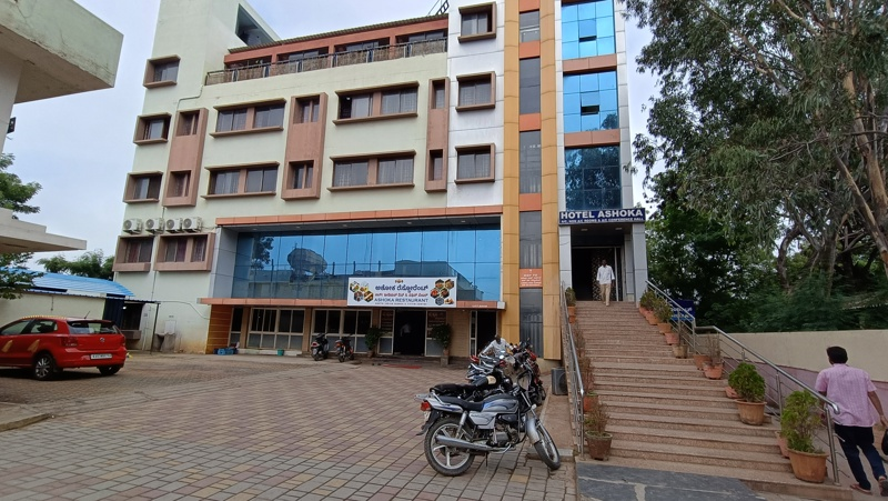 Hotel Ashoka,In Gangavathi,2 star