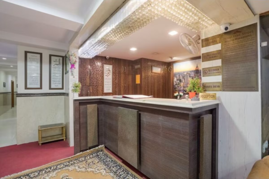 Wall Street By Rivlet,,3 star