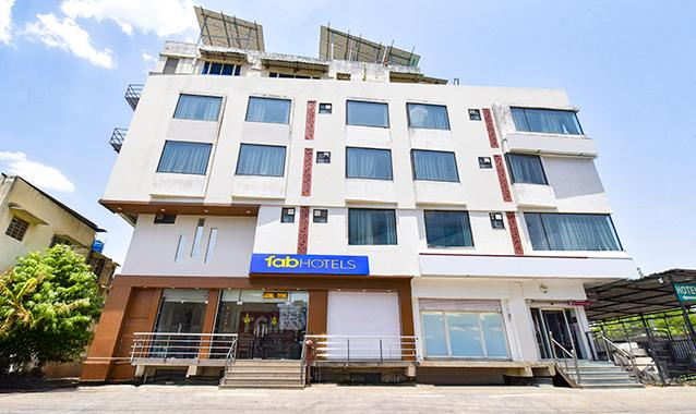 Fabhotel Prime The Grand Manmuralidhar,Jaipur|Bani Park,3 star