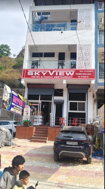 Hotel Sky View,Sahastradhara Rd,2 star
