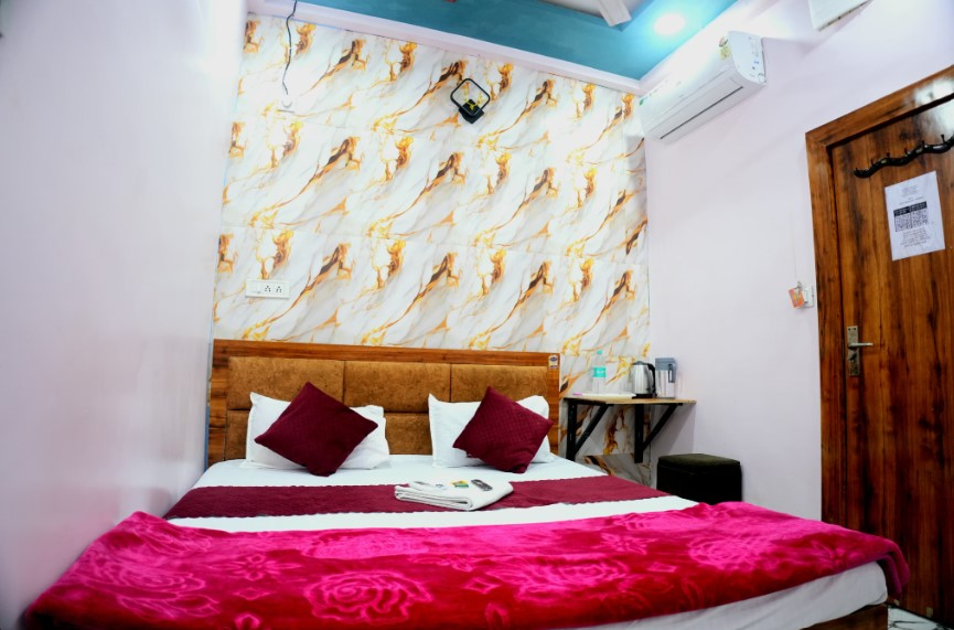 Hotel Ganraj,,3 star