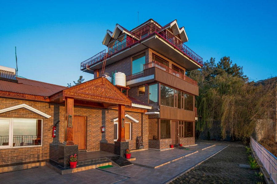Alaya Stays Lafu House Latibule 2 Bhk Villa With Garden,Theog,4 star