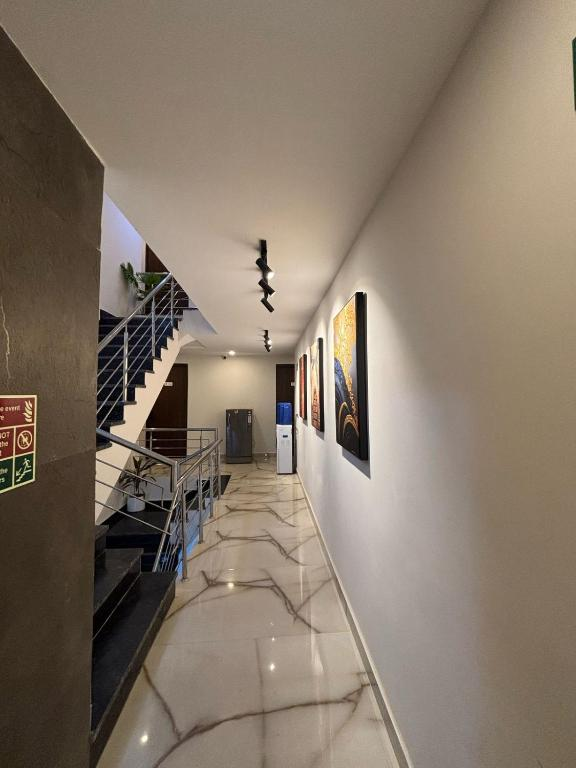 Housr Sector 56 Gurgaon Sushant Lok 2,,3 star