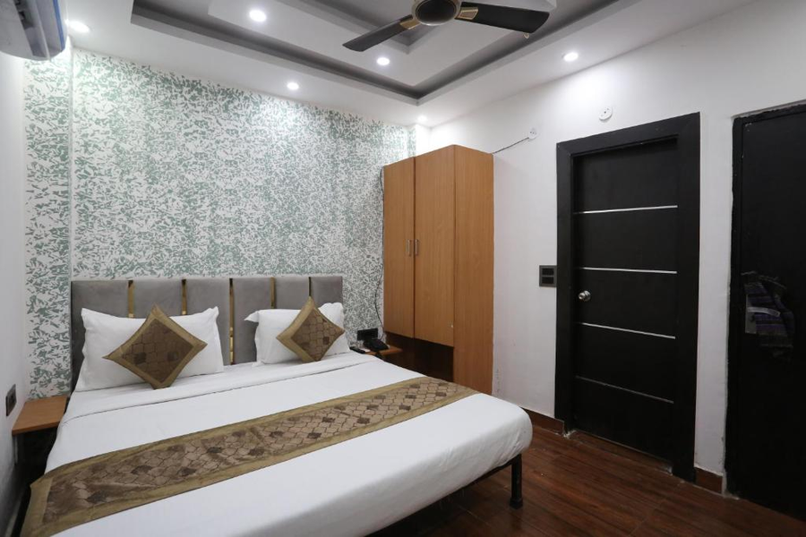 Hotel Twamev Laxmi Nagar,Laxmi Nagar,3 star