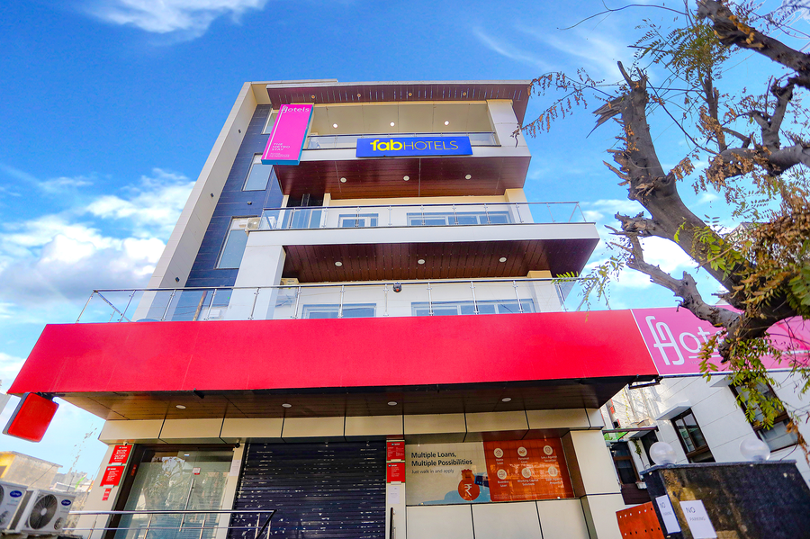 Fabexpress F9 Noida Sector 27,Noida City Center-Sector 27,3 star