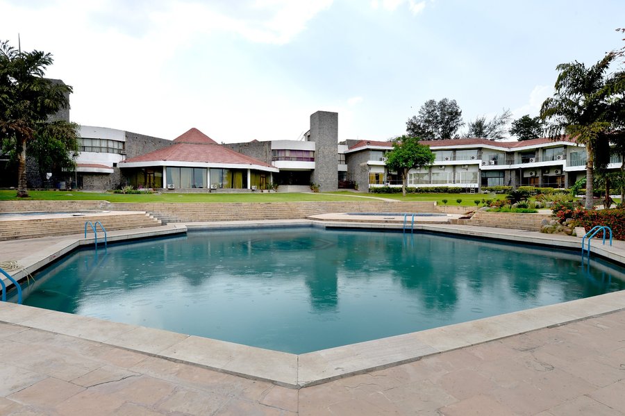 Hotel Rajhans,,3 star