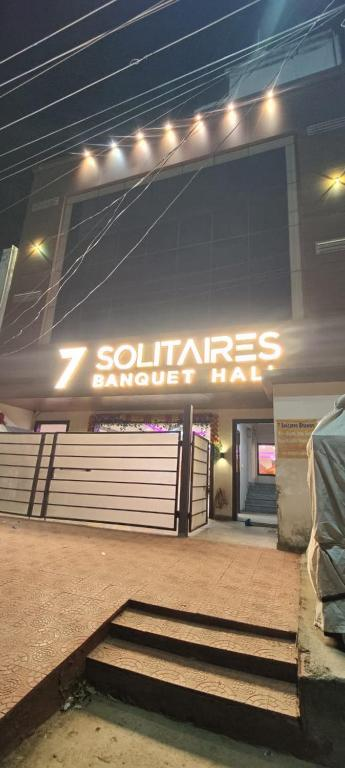 Hotel 7 Solitaires, Kalyanpur, Kanpur,3 star