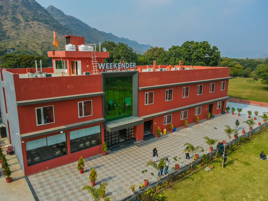 Weekender Resort,,3 star