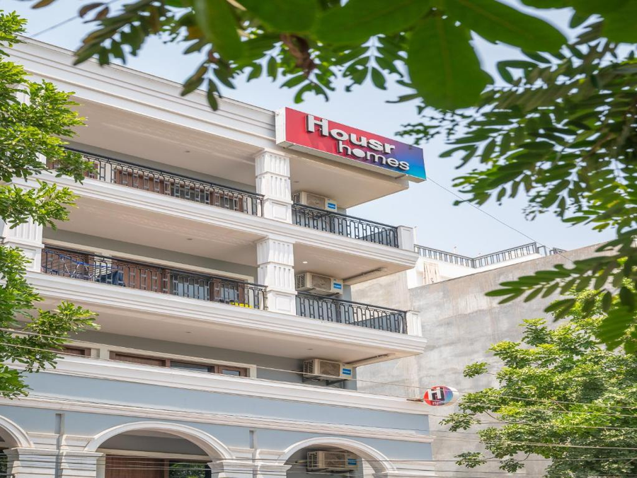 Housr Sector 28 Golf Course Road Next To Phase 1 Metro Station,Dlf Phase 1,3 star