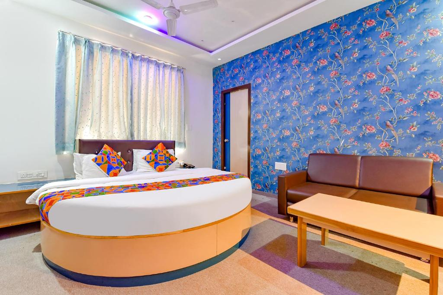 fabhotel raj ratna