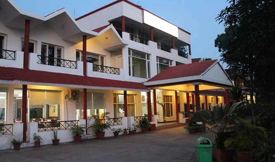 mountain quail tourist resort