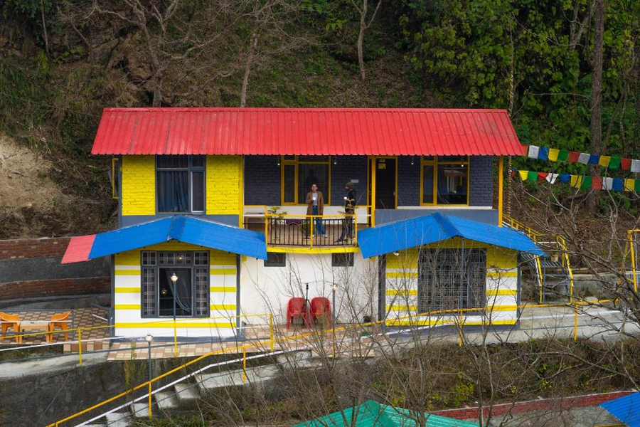 the hosteller mussoorie by the streamside kempty