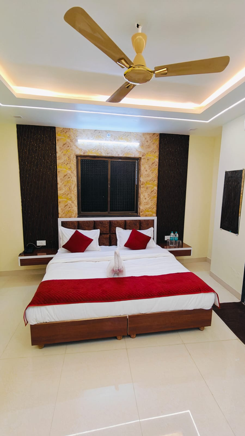 Hotel Kiran Palace And Mahi Galaxy,,3 star