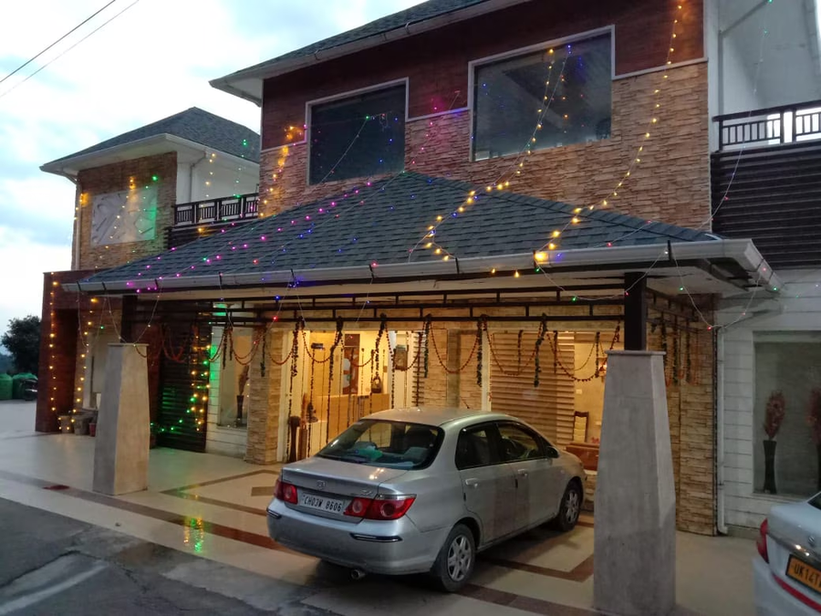 Cozy Kanatal Hotel And Resort,,3 star