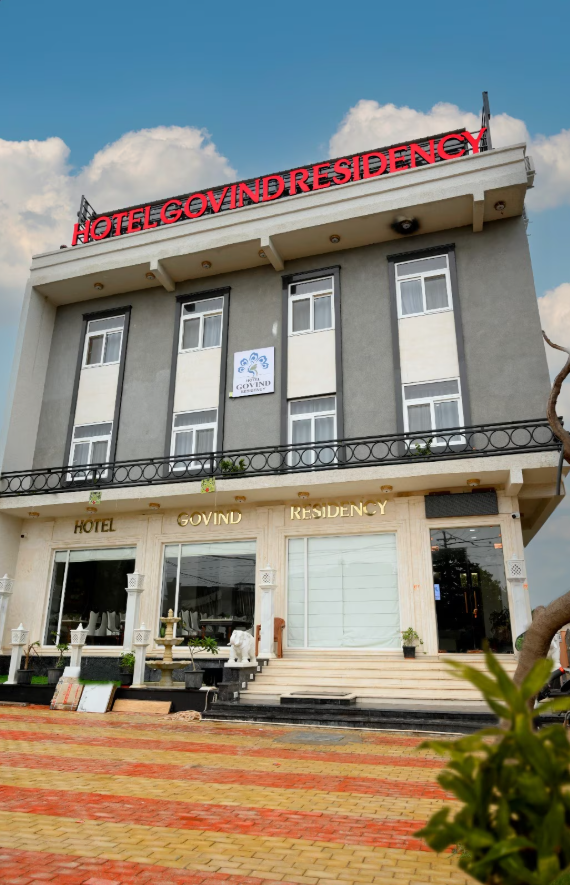 Hotel Govind Residency,Goverdhan Brahmnan,3 star