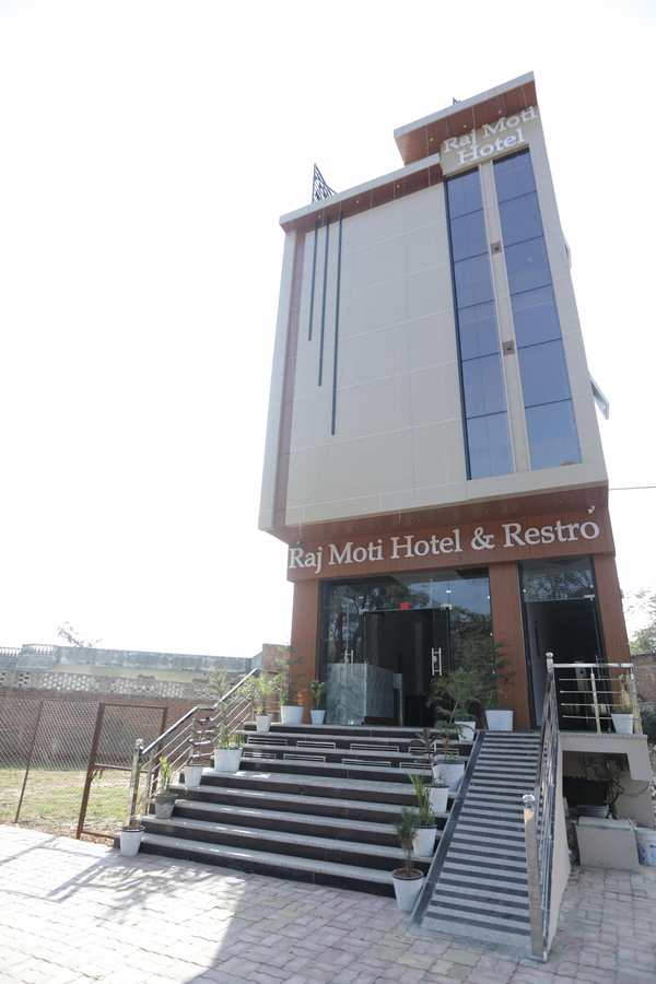 Raj Moti Hotel And Restro,,3 star