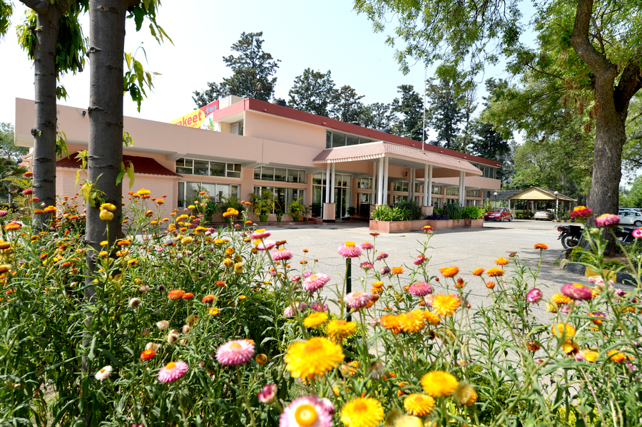 Parakeet Tourist Resort,,3 star