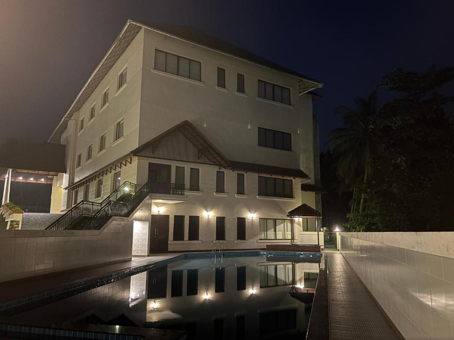 Still Waters - A Hill Country Hotels & Resorts,,4 star