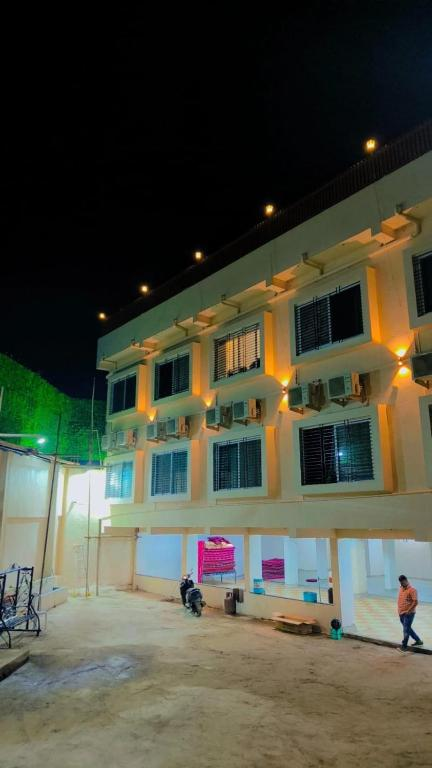 Hotel Mayur Residency,,3 star