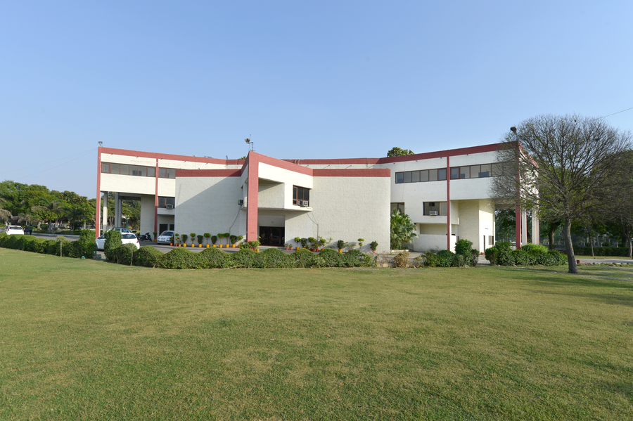 Karna Lake Tourist Resort,,3 star
