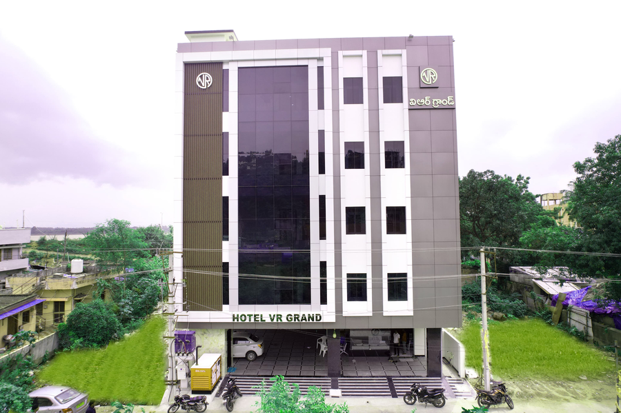 Hotel Vr Grand,,3 star