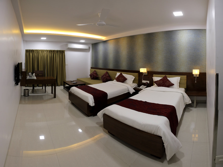 Hotel Raviraj,,3 star