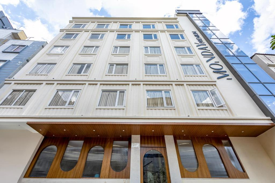 Monday Premium Madhapur,,3 star