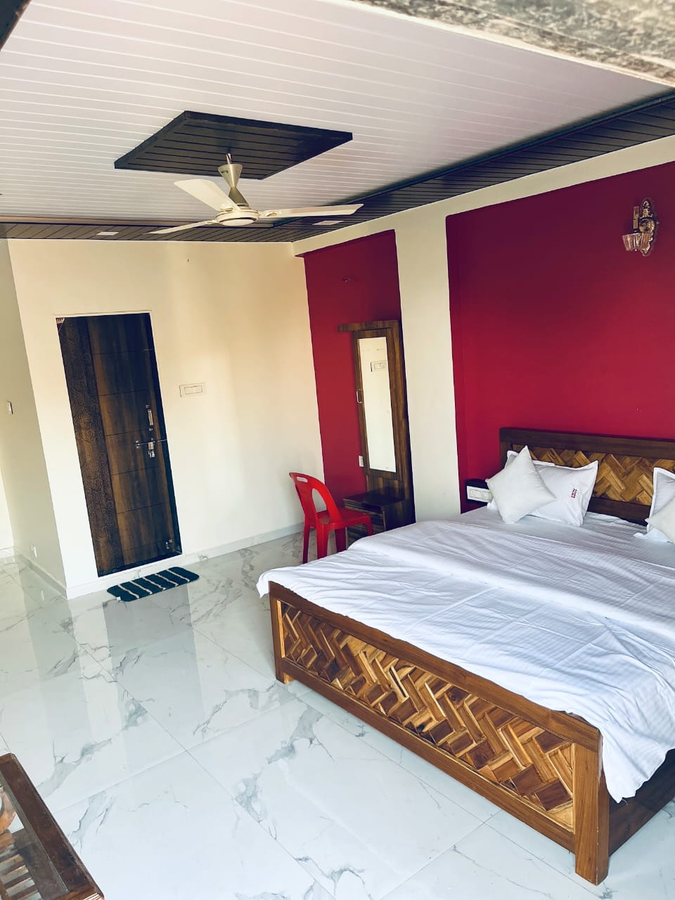 Kadam Palace,Tapola Road,3 star