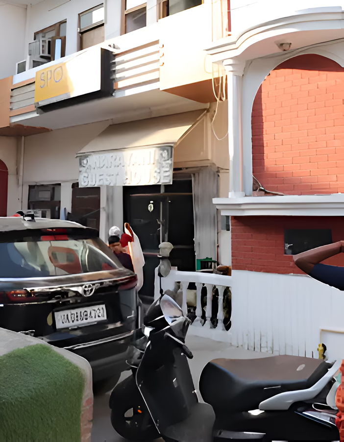 Narayani Guest House,Sharvan Nath Nagar,2 star